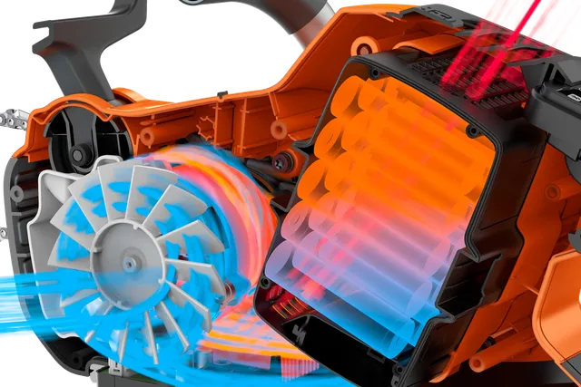 Husqvarna 225i Battery Chainsaw - Image 5