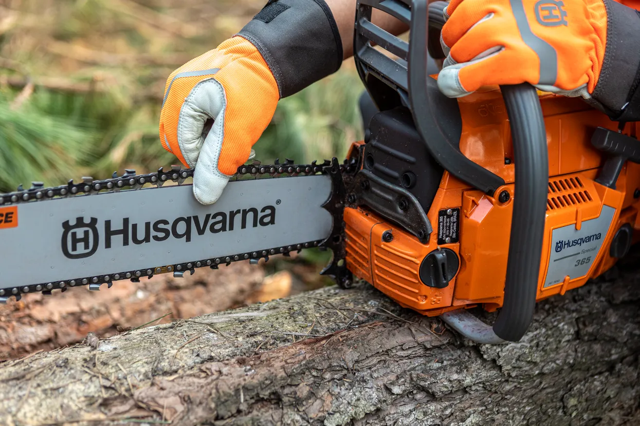 Husqvarna 365 Petrol Chainsaw - Image 4